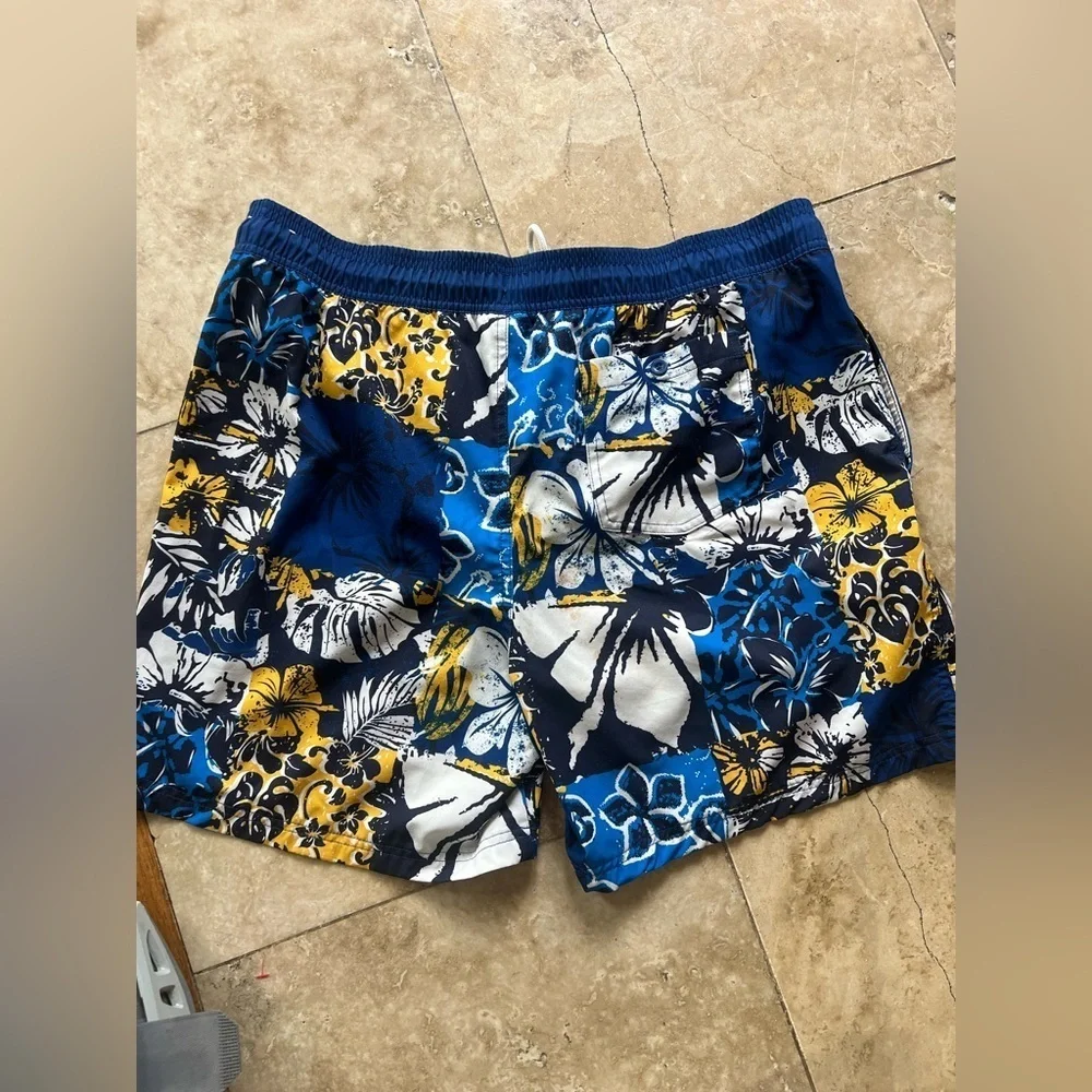 Corona men’s swim trunks mesh wand perfect condition extra large 40/42
